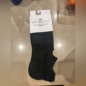 ALO Yoga Unisex Black Athletic Socks